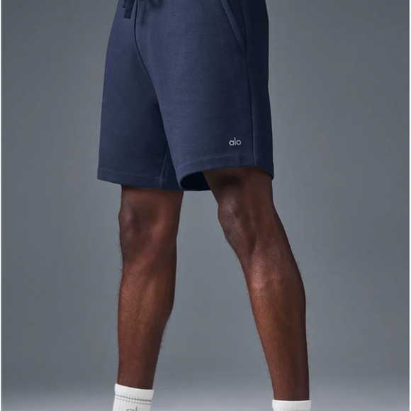 Alo yoga chill short - Picture 3 of 8